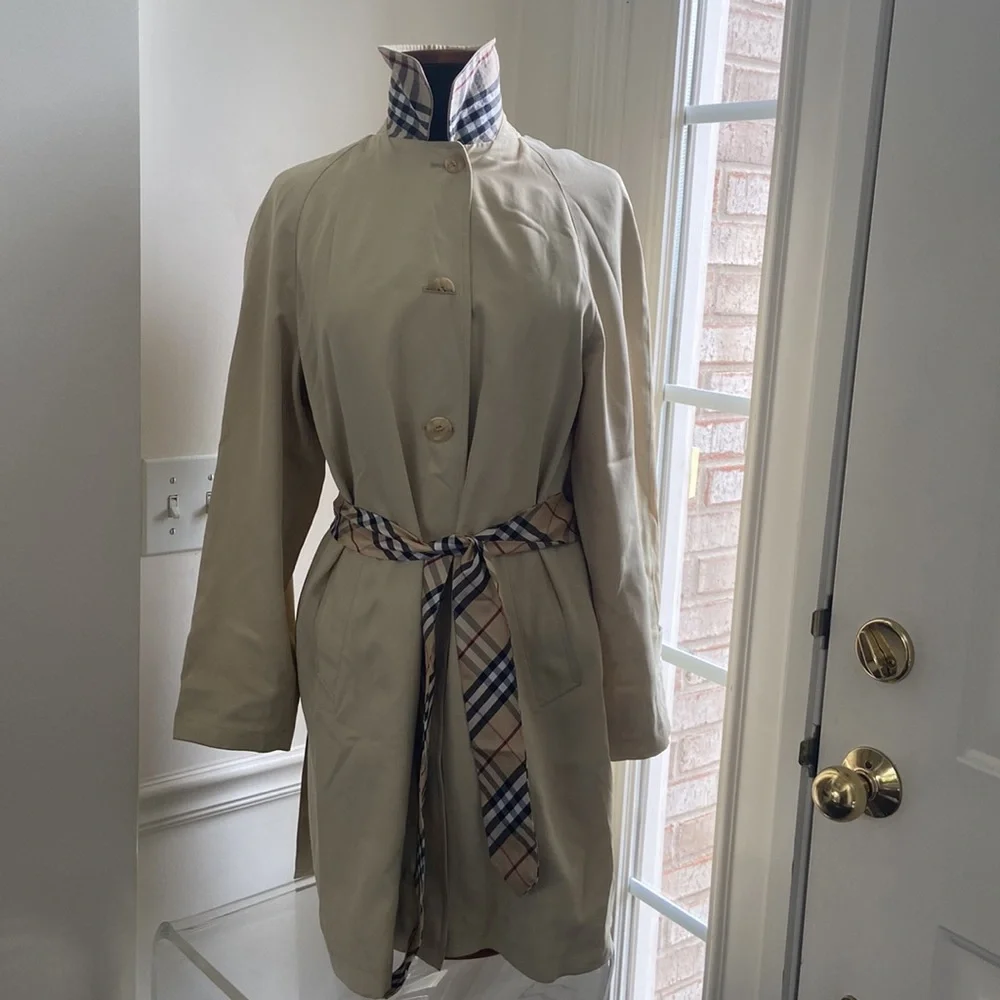 Burberry Camden Heritage Car Coat - Picture 7 of 16